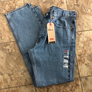 Men’s 505 Regular Levi’s Jeans 34x32 NWT.